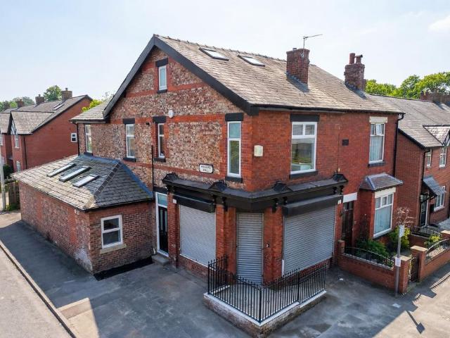 Flat for rent in Broadheath, Trafford Park