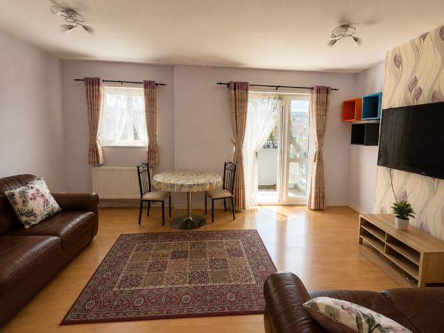 Apartment for rent in Marks Gate, Greater London
