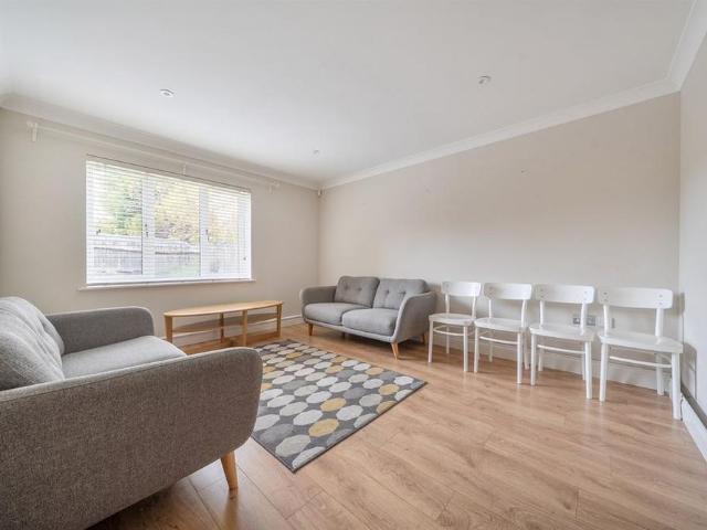 Apartment for rent in Cowfold, Horsham