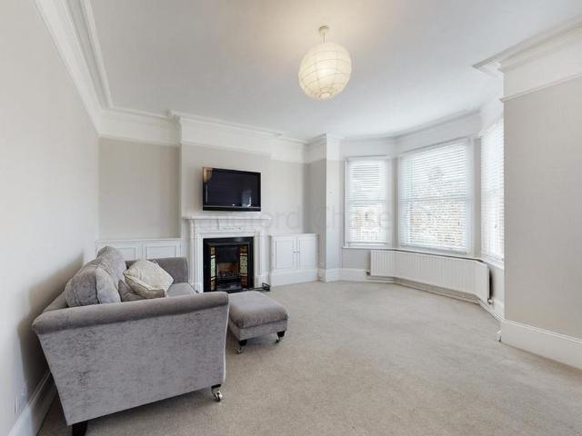 Apartment for rent in Colney Hatch, Isle Of Man