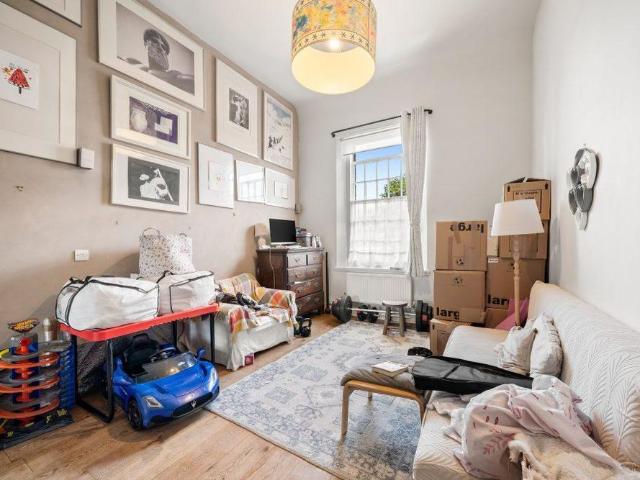 Apartment for rent in London Borough of Hounslow, Greater London