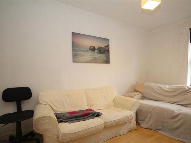 Apartment for rent in Elmfield, Leicestershire