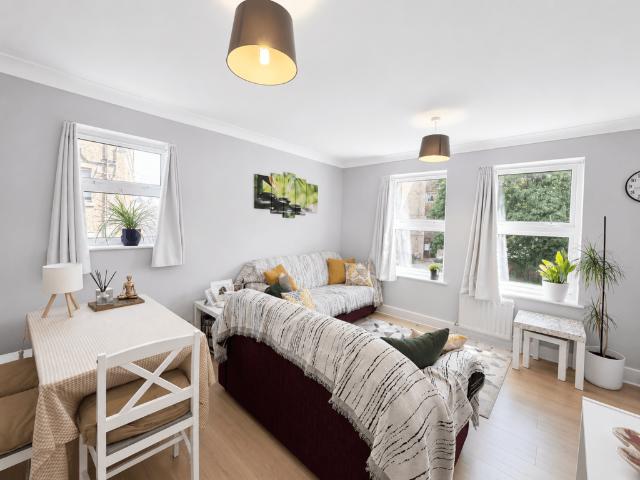 Flat for rent in London Borough of Croydon, Addiscombe