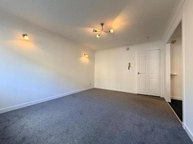 Apartment for rent in Carriagehill, Glenburn