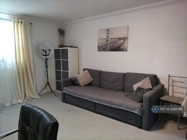 Apartment for rent in London Borough of Barking and Dagenham, Greater London