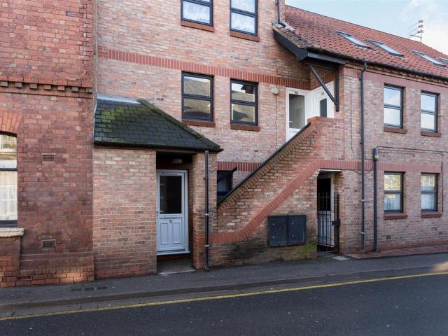 Flat for rent in Selby