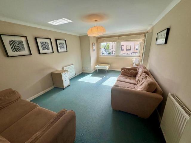 Apartment for rent in Shaftesbury Park Colonies, Merchiston