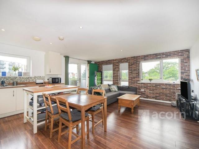 Apartment for rent in Monks Orchard, Kent
