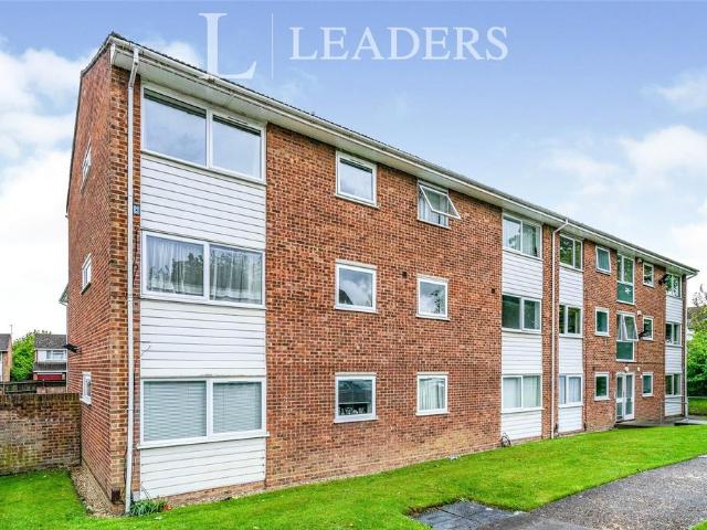 Flat for rent in St Albans, Five Acres