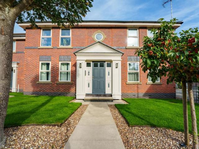 Flat for rent in Fulford, York