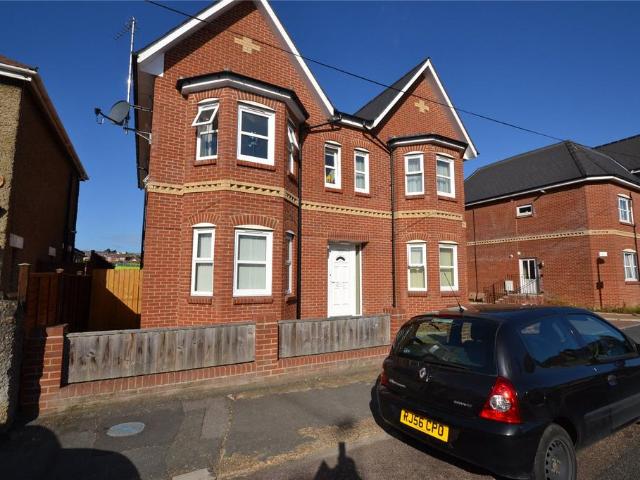 Flat for rent in Oakfield, Ryde
