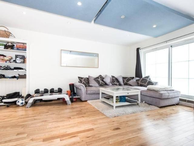Apartment for rent in East Sheen, Greater London
