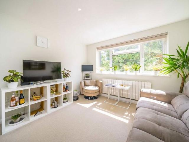 Apartment for rent in London Borough of Hounslow, Greater London