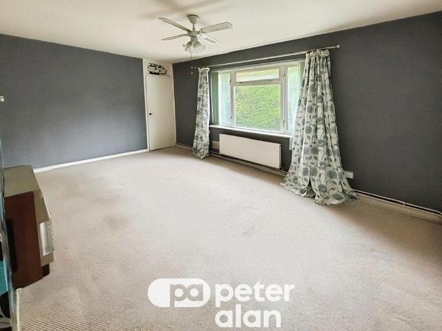 Apartment for rent in Gilfach, Bargoed