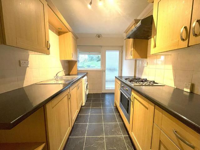 Flat for rent in Nangreaves, Wales