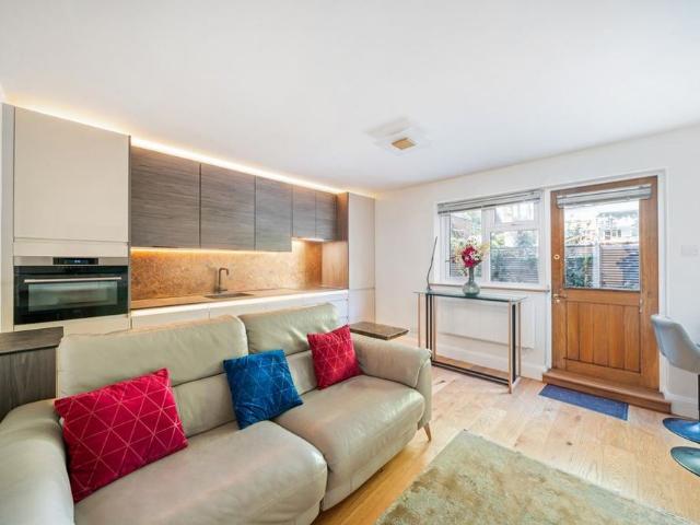 Apartment for rent in Putney, Greater London