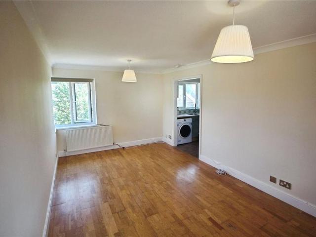 Apartment for rent in Lychpit, Priest Down