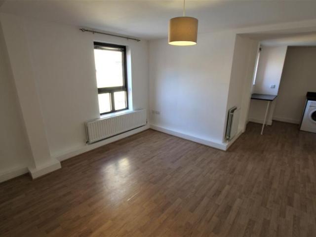 Apartment for rent in Belle Isle, Wakefield
