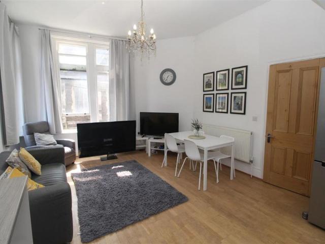 Apartment for rent in Castle Quarter, Falcon Lodge