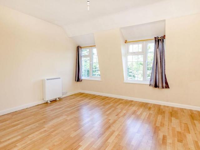 Apartment for rent in Westborough, Surrey