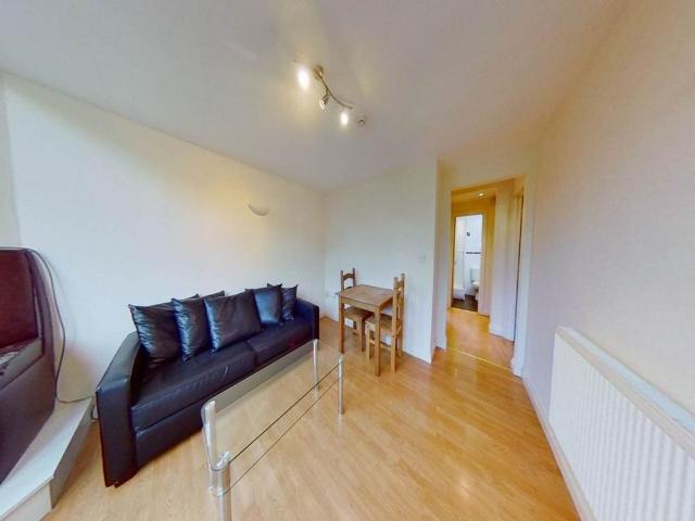 Apartment for rent in Civic Centre, Falcon Lodge