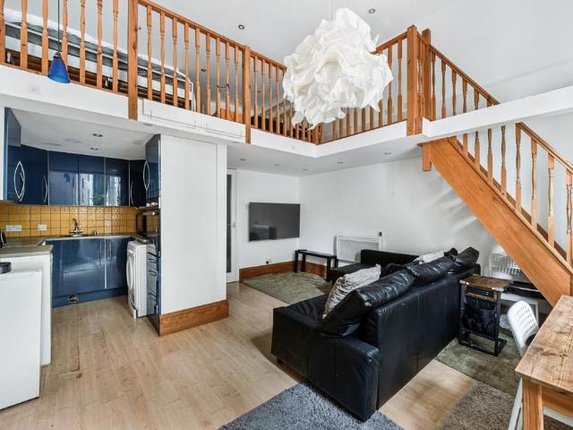 Apartment for rent in Paddington, Greater London