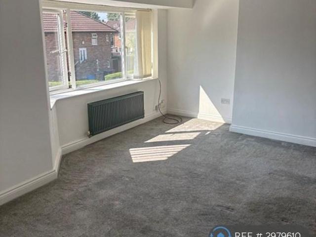 Flat for rent in Huyton, Knowsley