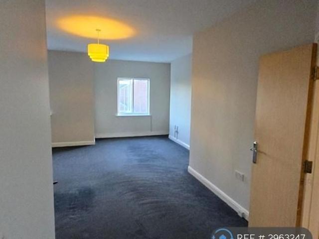 Apartment for rent in Bradshaw, Lee Bank