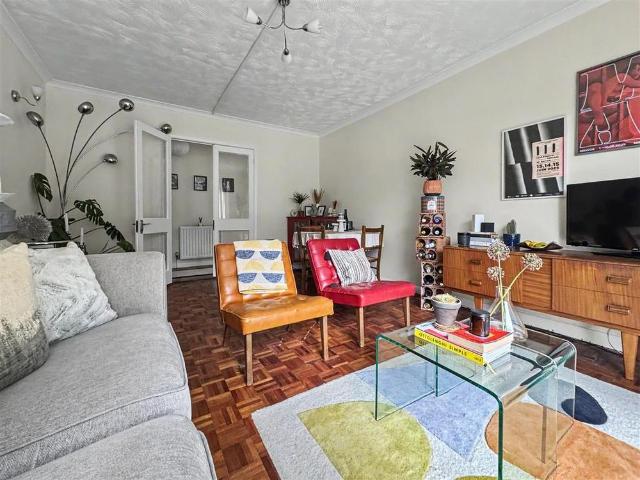 Apartment for rent in The Dales, Key Street