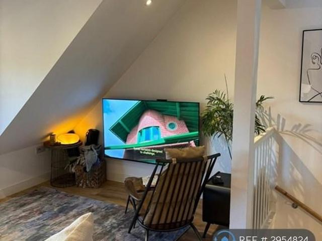 Apartment for rent in London Borough of Harrow, Greater London
