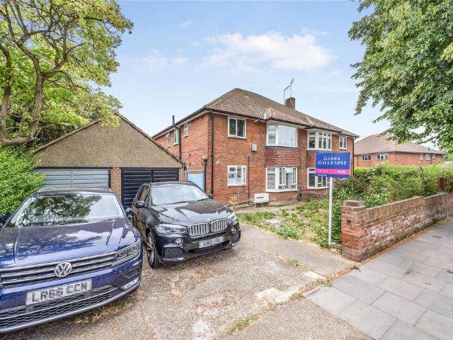 Flat for rent in London Borough of Hounslow, Osterley