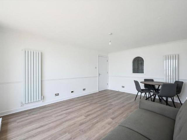 Apartment for rent in Wales