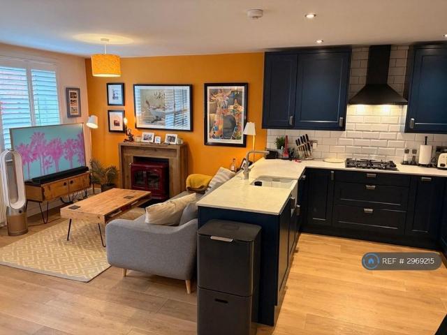Apartment for rent in Hillside, Leith