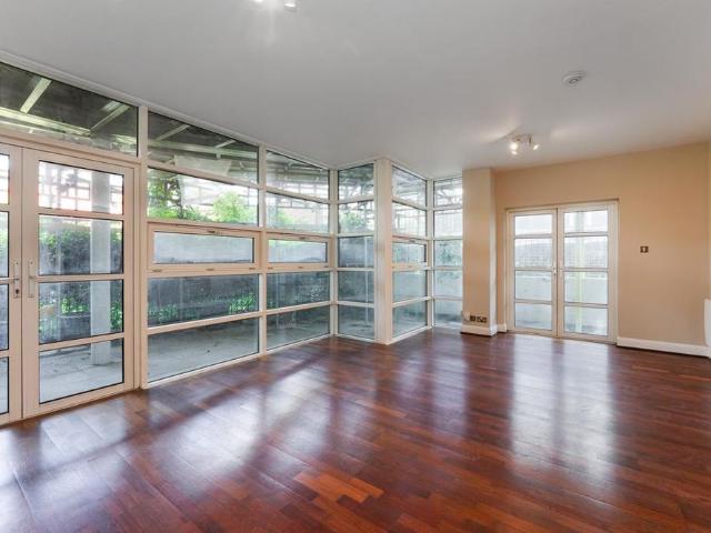 Apartment for rent in London Borough of Hounslow, Greater London