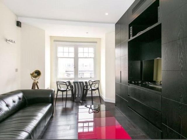 Apartment for rent in Mayfair, Greater London