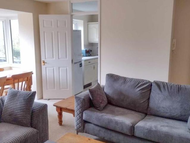 Apartment for rent in St. Dunstan's, The Bridge