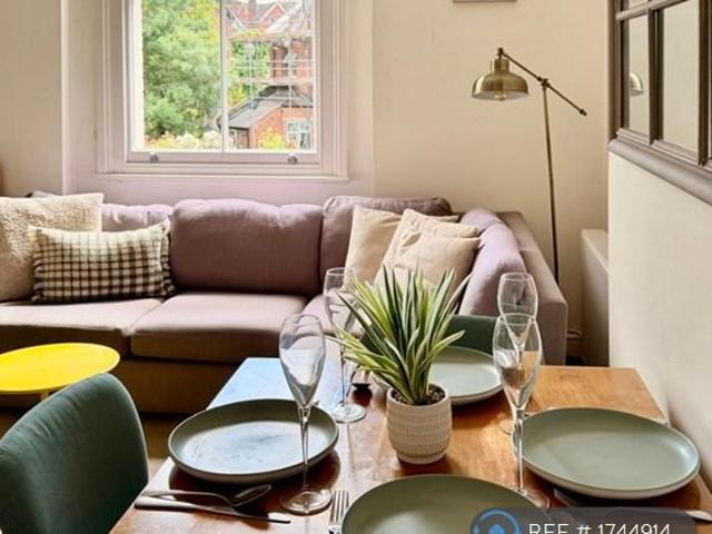 Flat for rent in Mapesbury, Greater London