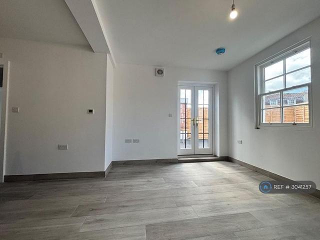 Apartment for rent in Stokes Croft, Bristol