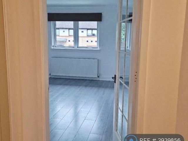 Apartment for rent in Simshill, Scotland