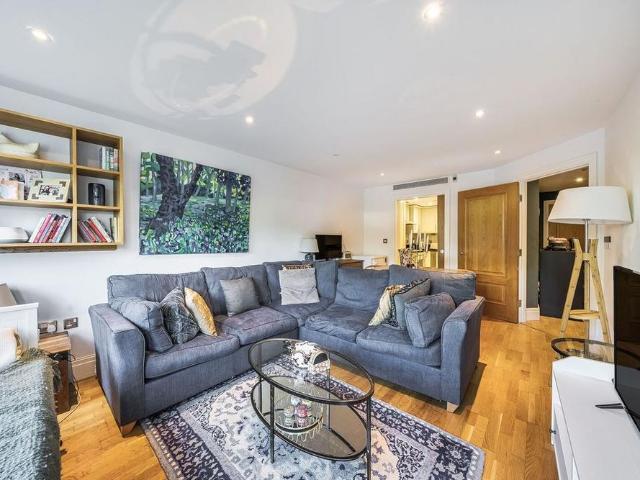Apartment for rent in Fulham, Greater London