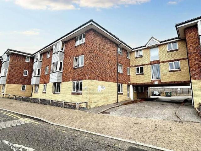 Apartment for rent in Mount Pleasant, Iford