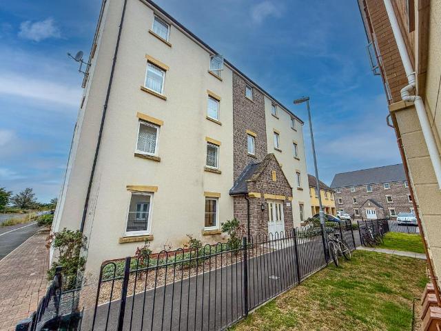 Flat for rent in Norton Fitzwarren, Somerset