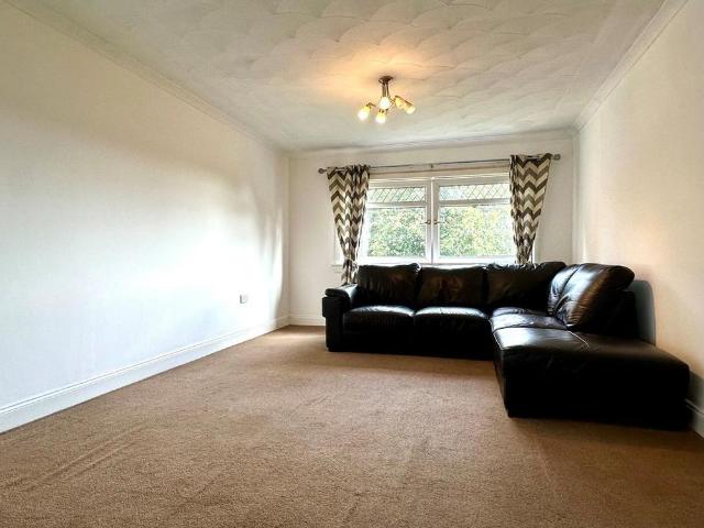 Apartment for rent in Auchenback, Barrhead
