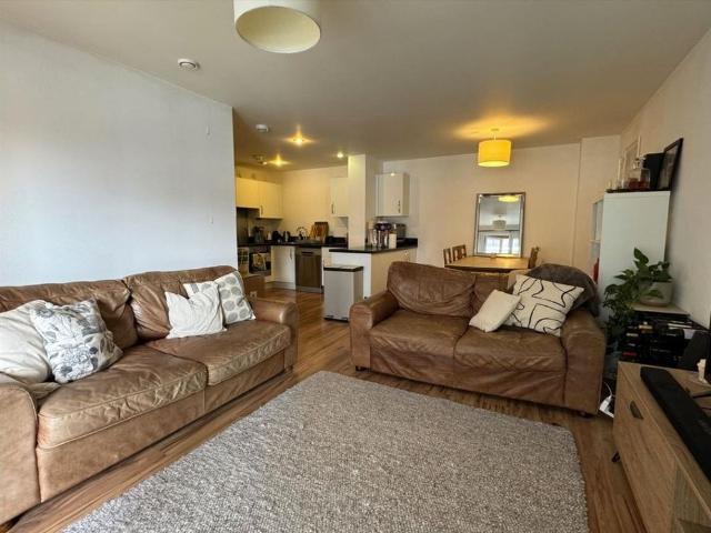 Apartment for rent in Bermondsey Village, Greater London