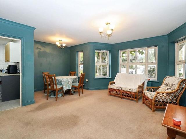 Apartment for rent in St James, Sandown Park