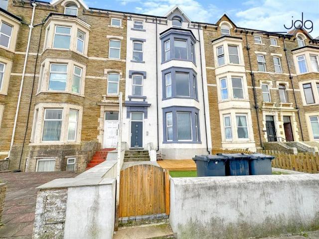 Flat for rent in Bare, Lancashire