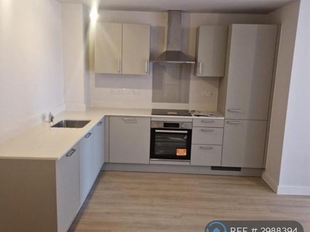 Flat for rent in Gorse Hill, Trafford Park
