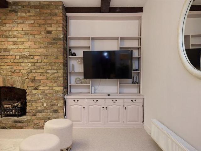 Apartment for rent in St. John's Wood, Greater London
