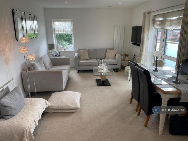 Apartment for rent in London Borough of Hounslow, Greater London