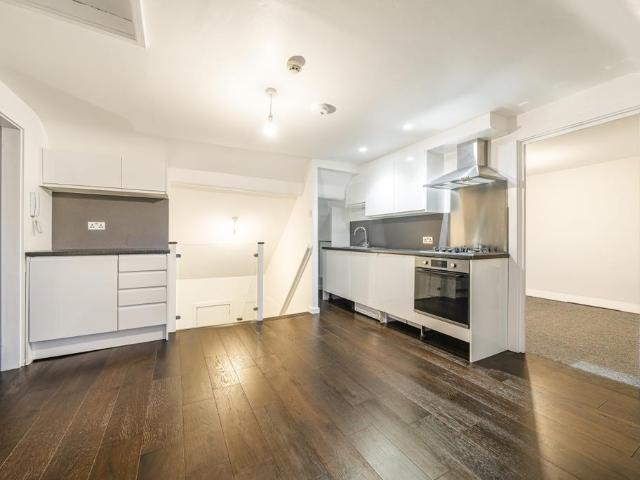 Flat for rent in London Borough of Croydon, South Norwood